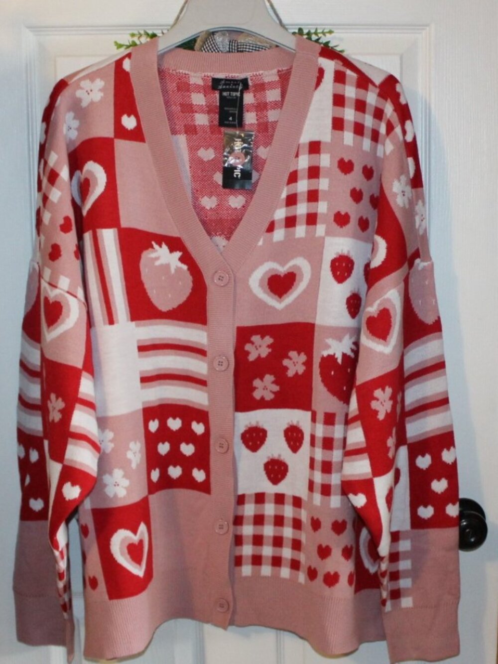 NWT Hot Topic Strawberry Patch cardigan 4X(26W) CUTE, FUN!!